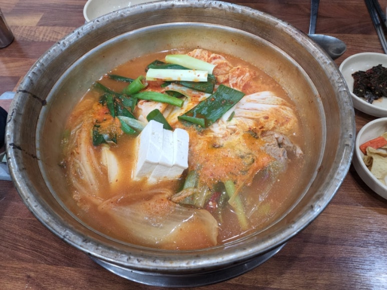 팔팔 찌개마을 이미지
