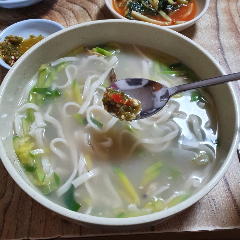 비봉손칼국수 이미지
