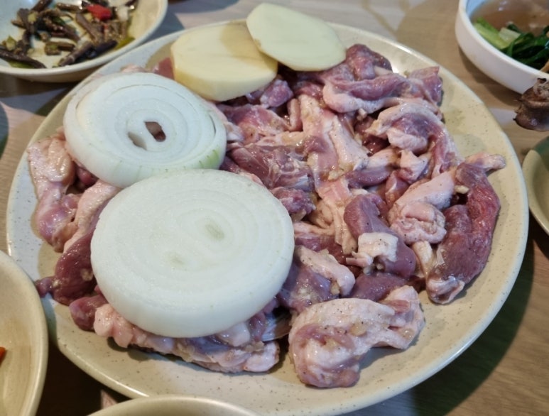 청솔로스 이미지