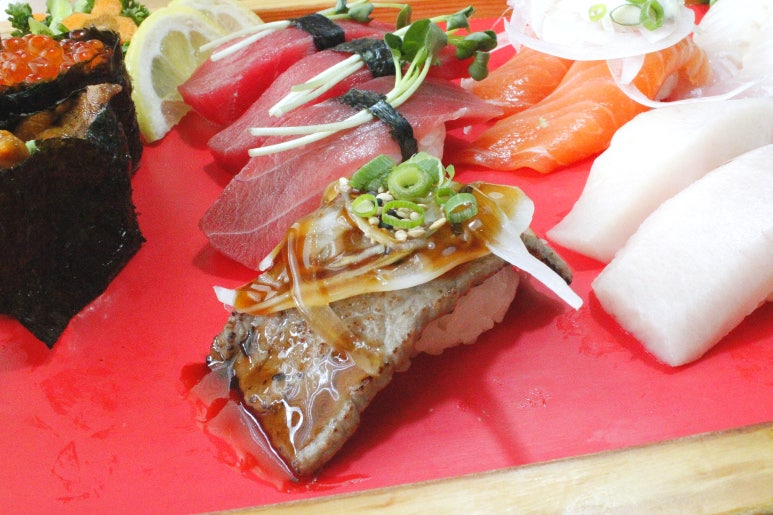 용하초밥참치 이미지