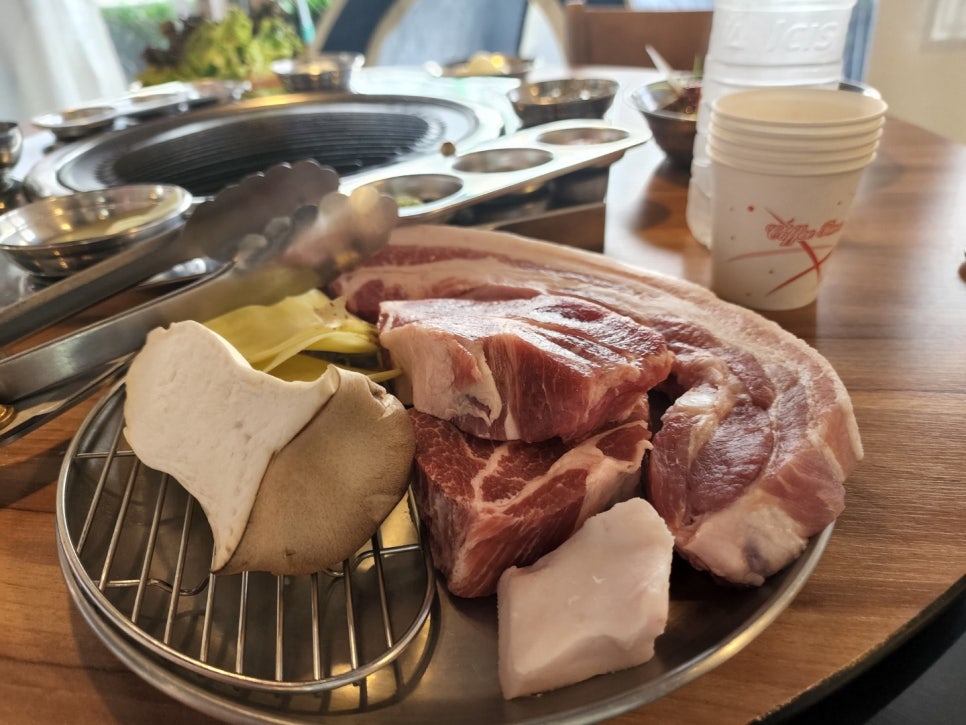 돼지마을 이미지