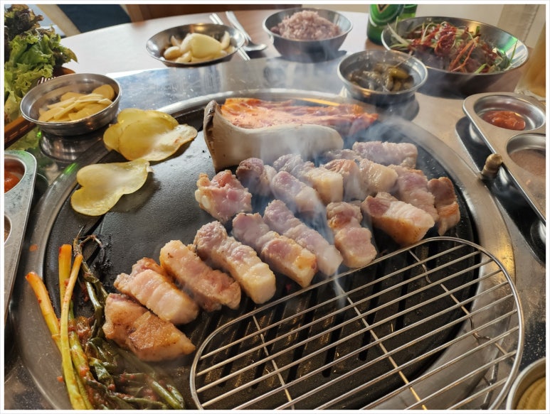 돼지마을 이미지