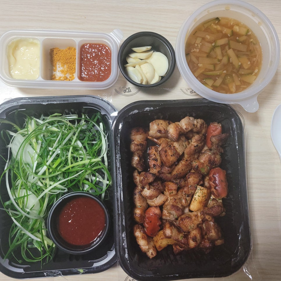 꾸꾸삼겹 이미지