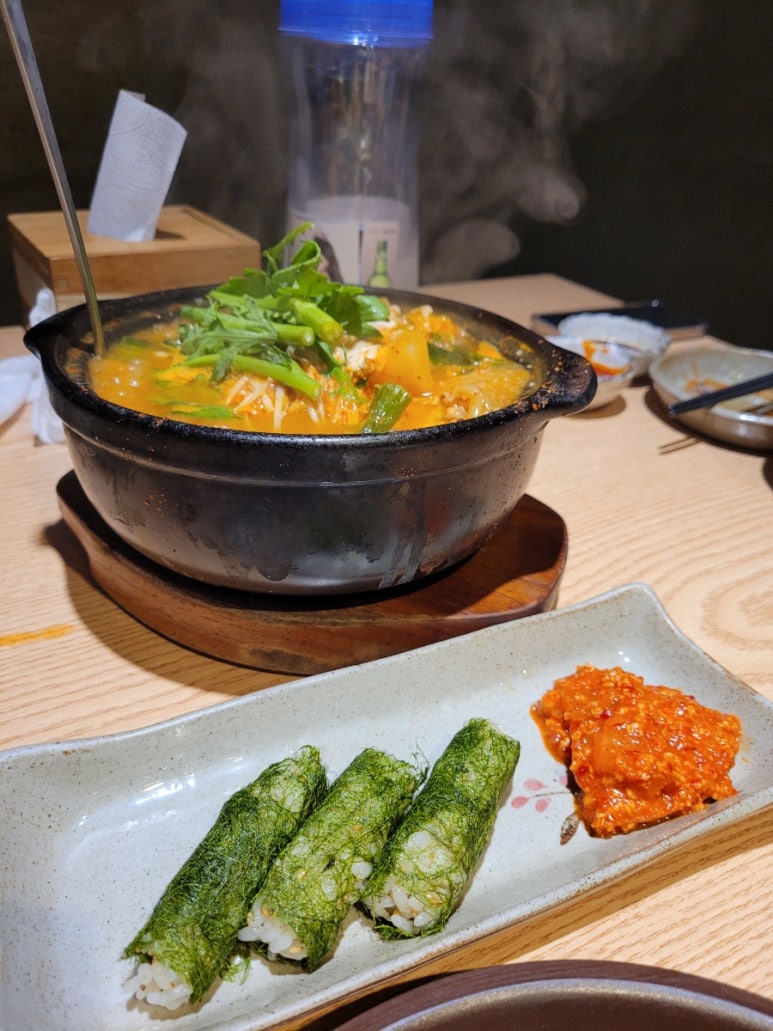 홍일수산식당 이미지