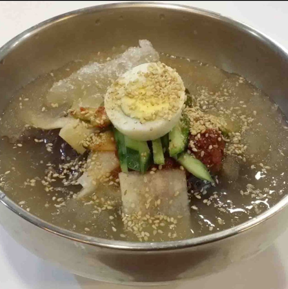 육각수냉면 이미지