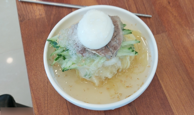 외동밀면 이미지