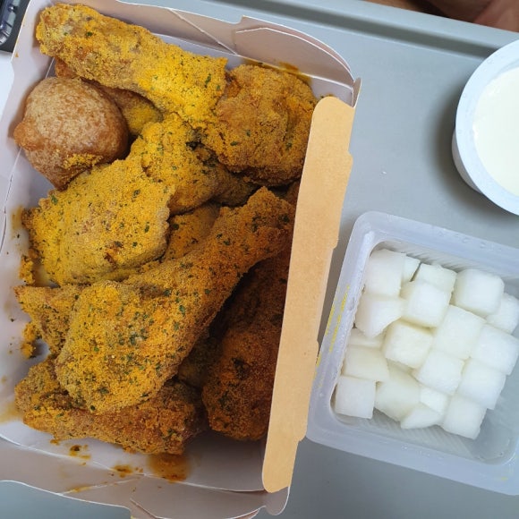 BHC 청량리점 이미지