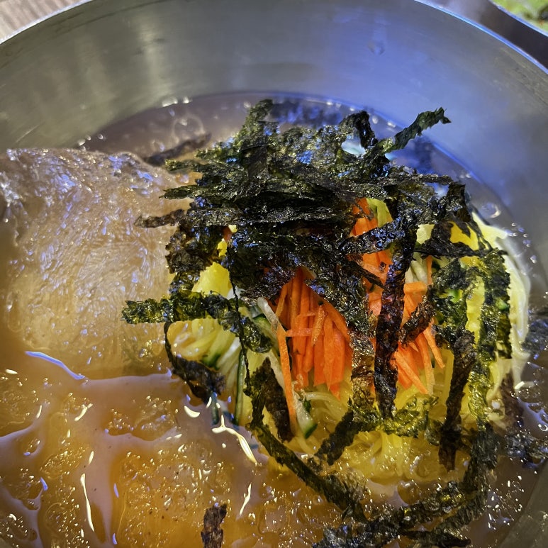 섹돼등갈비 이미지