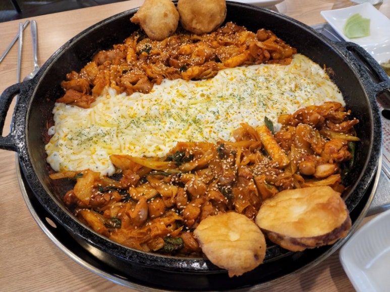 홍춘천치즈닭갈비봉곡공원점 이미지