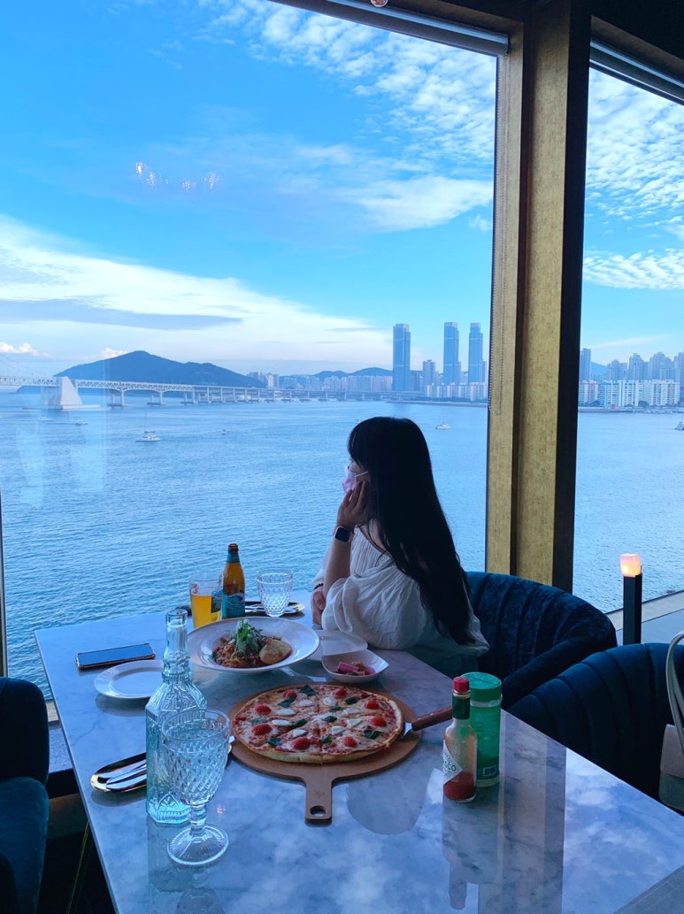 델루나레스토랑 이미지