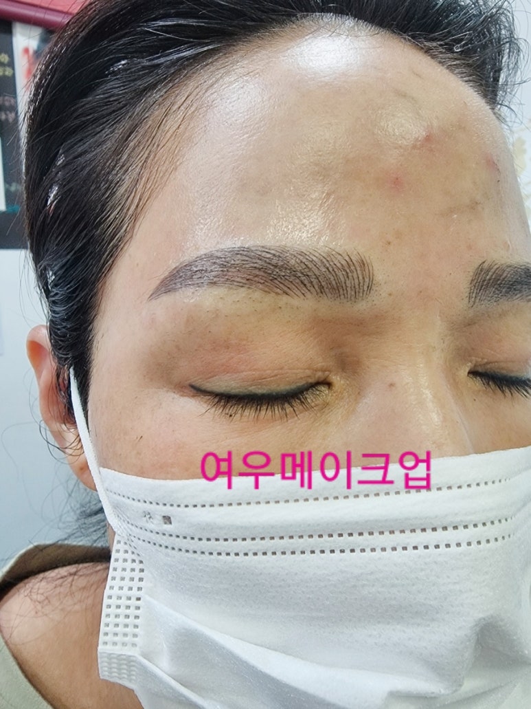 여우눈썹 이미지
