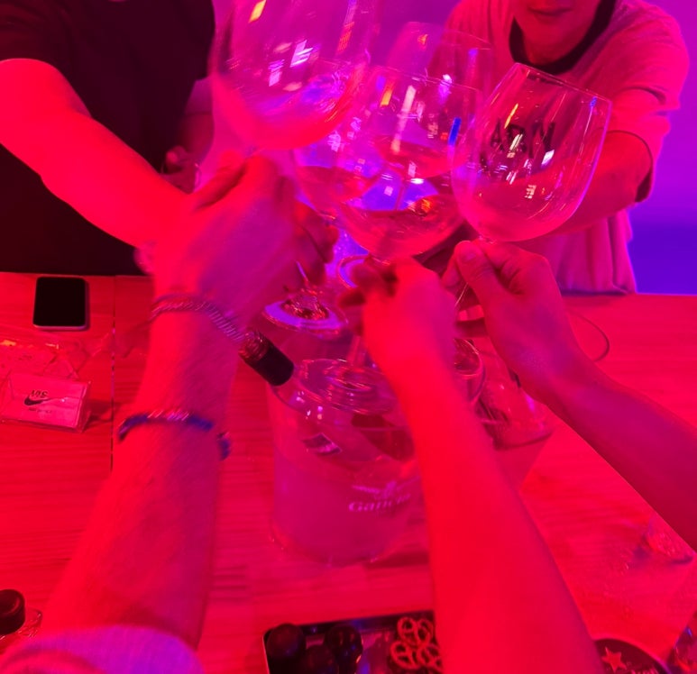 비스와인 이미지