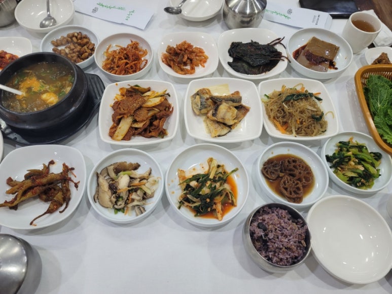 영양돌솥정식 이미지