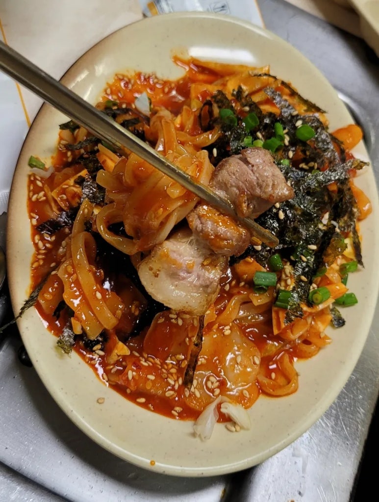 뚱삼겹 이미지