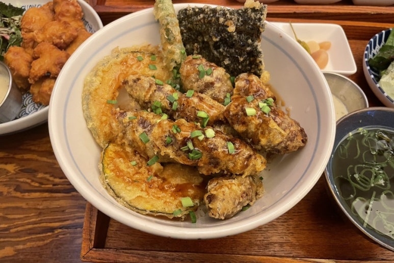 토부덮밥 이미지