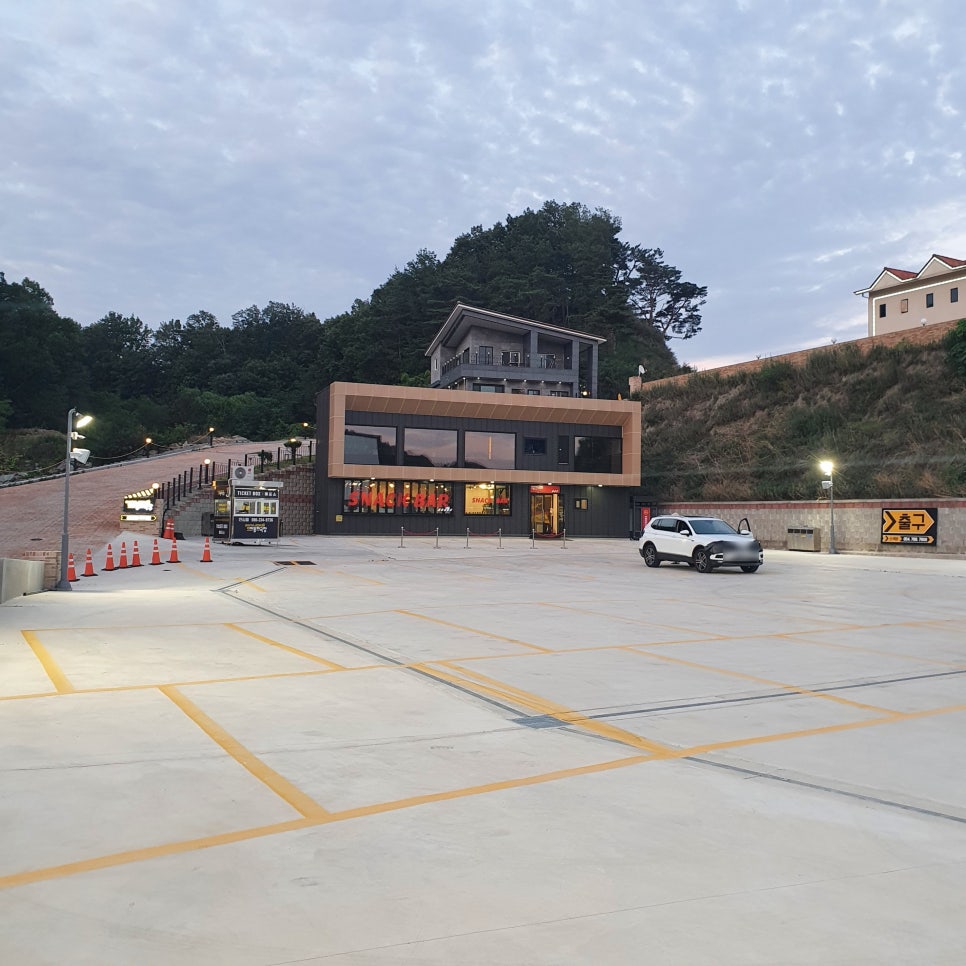 엠시네마 자동차극장 이미지