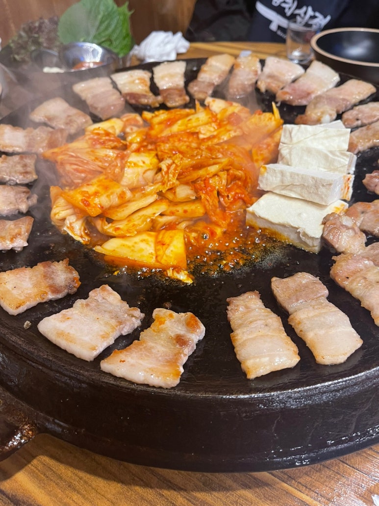 병영솥뚜껑삼겹살 이미지