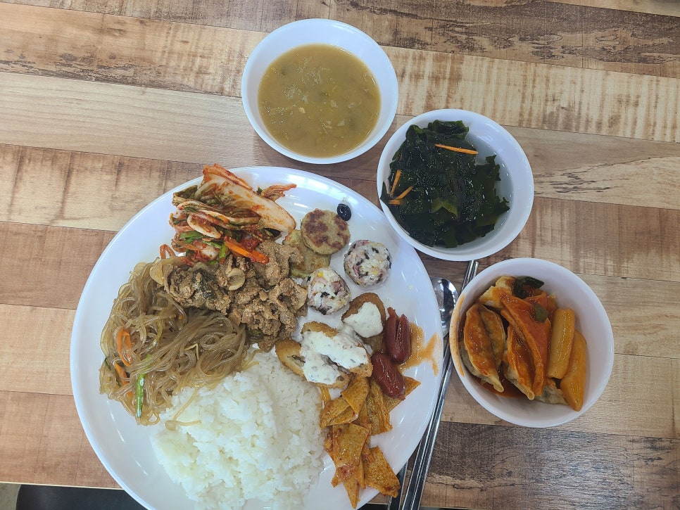 세끼한식뷔페식당 이미지