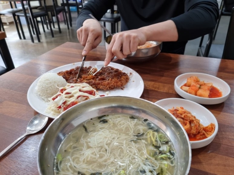 산마루멸치국수 이미지