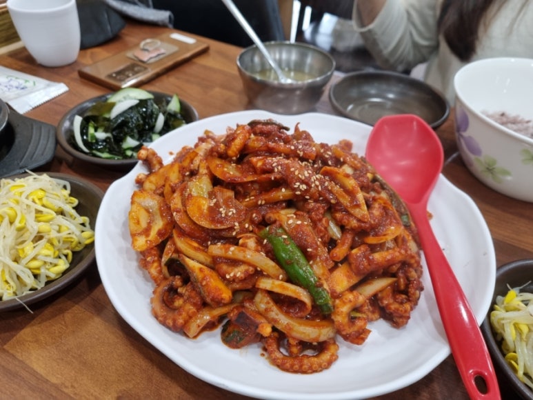 참솔한식뷔페 이미지