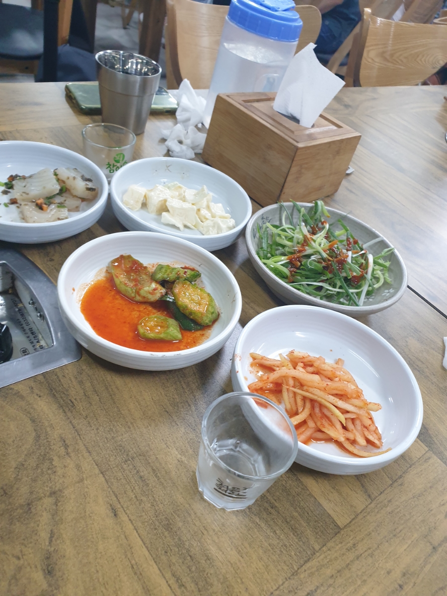 솥뚜껑위에춤추는삼겹살 이미지