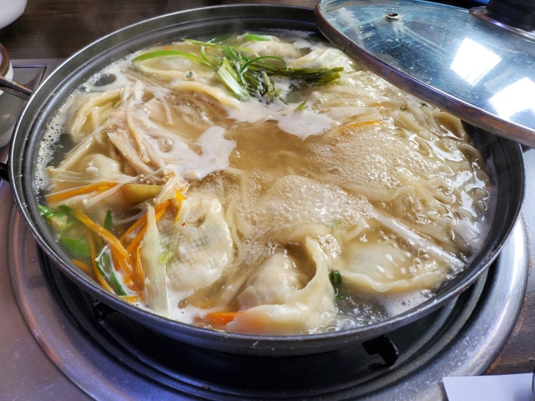 전통손만두국 이미지