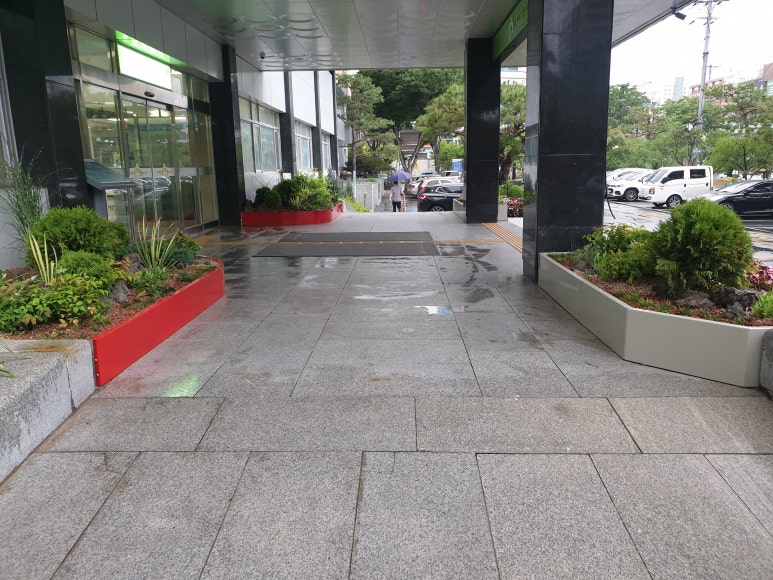 서구청 본관 이미지
