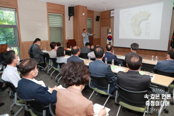 호수여인숙 이미지