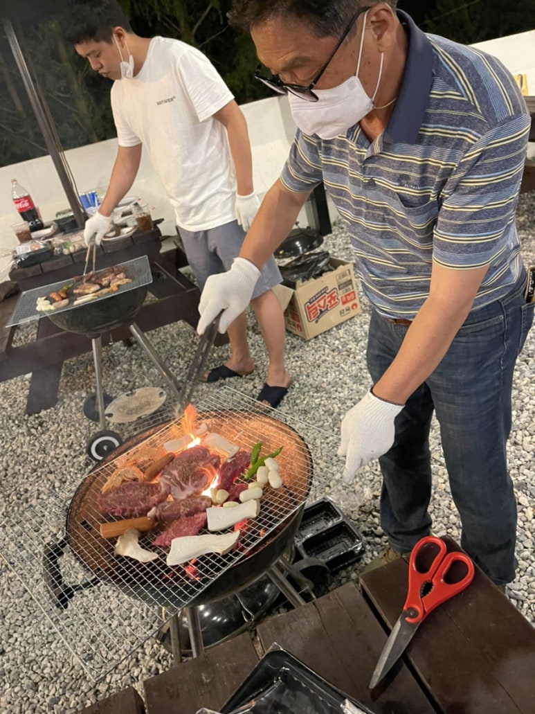 일박이일쓰리룸 이미지