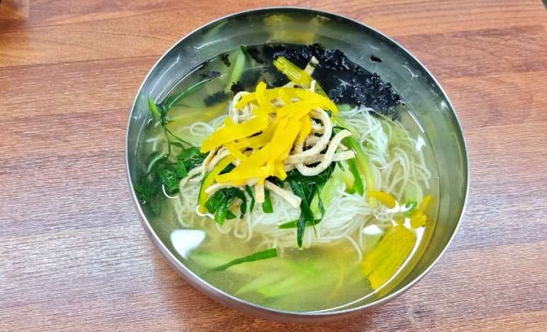 매미촌국수 이미지