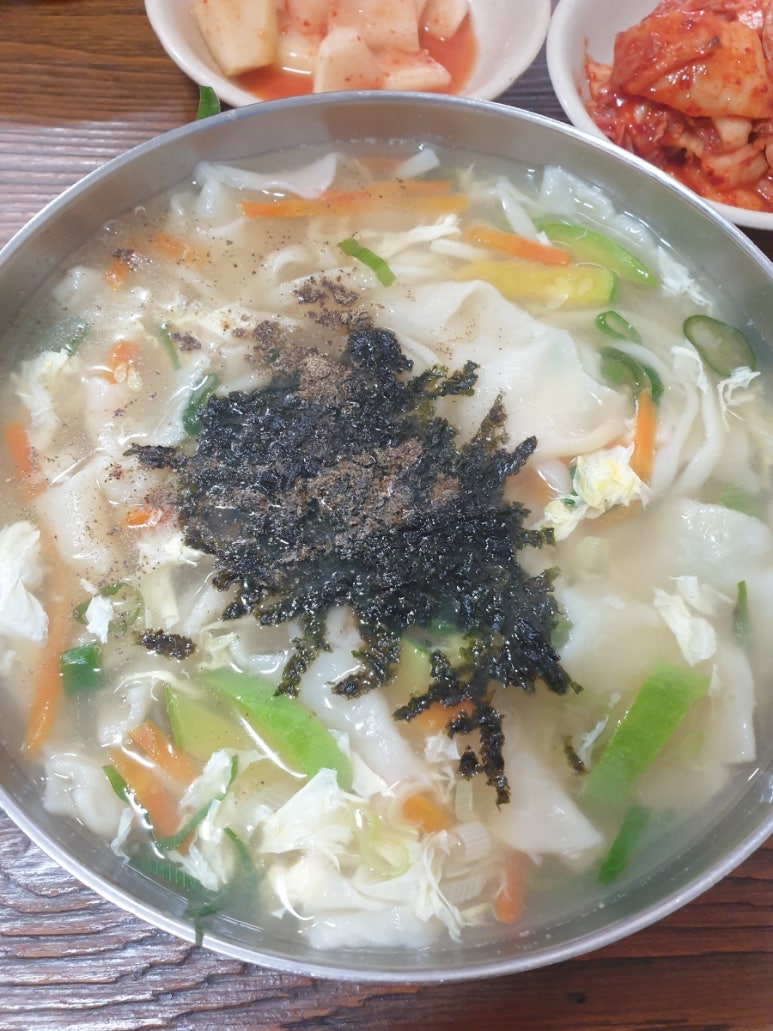 두산멸치국수 이미지