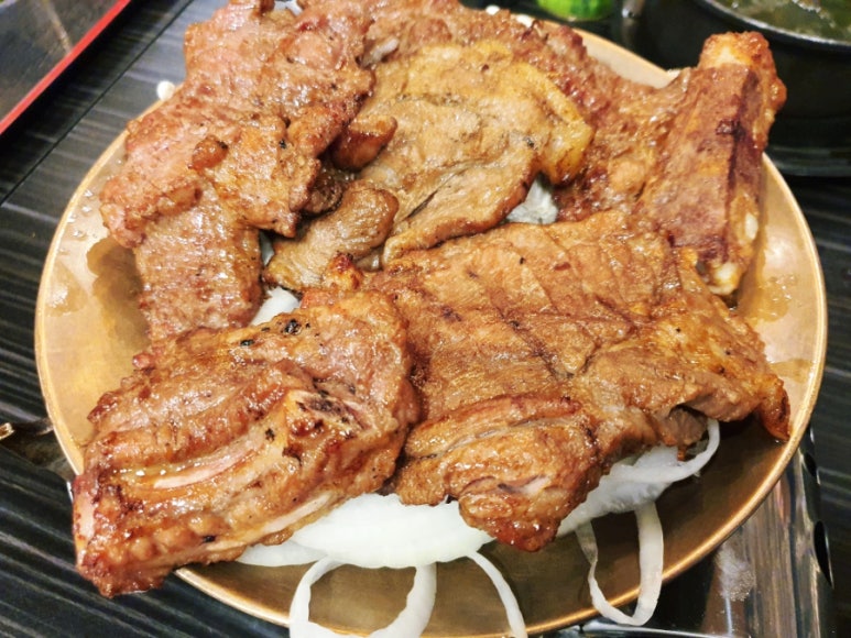 초가삼간숯불갈비 이미지