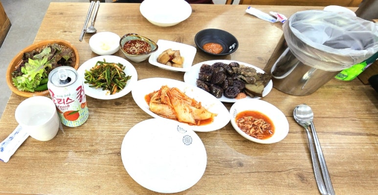 쫄면주는족발 이미지