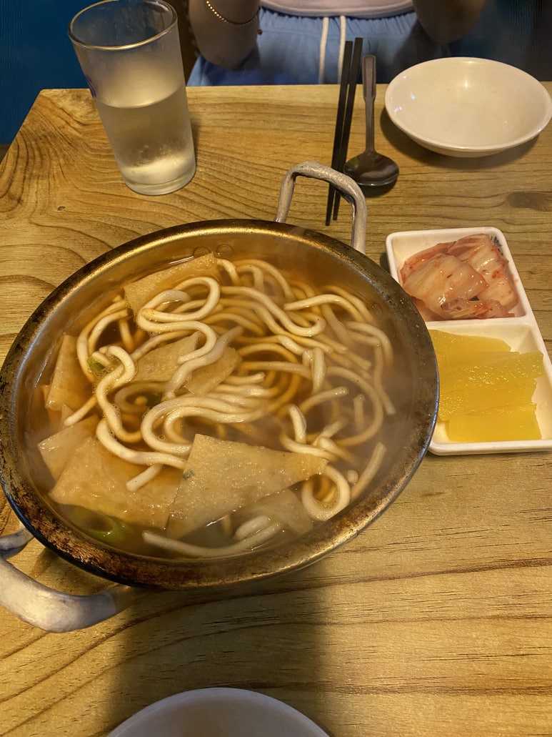 꼬꼬앤꿀꿀 이미지
