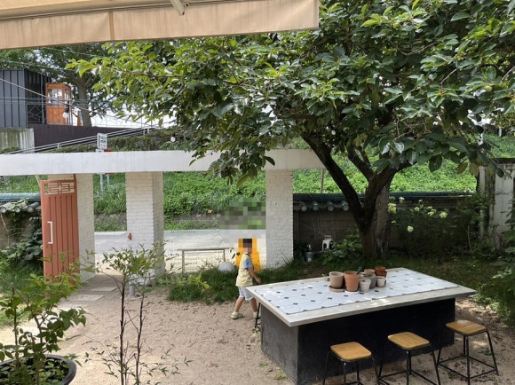 카페언더힐 이미지