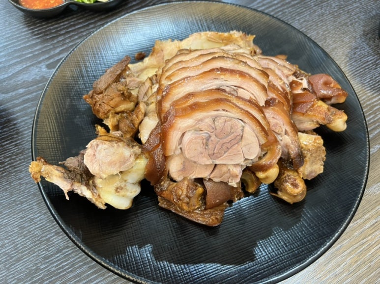 저팔계왕족발 이미지