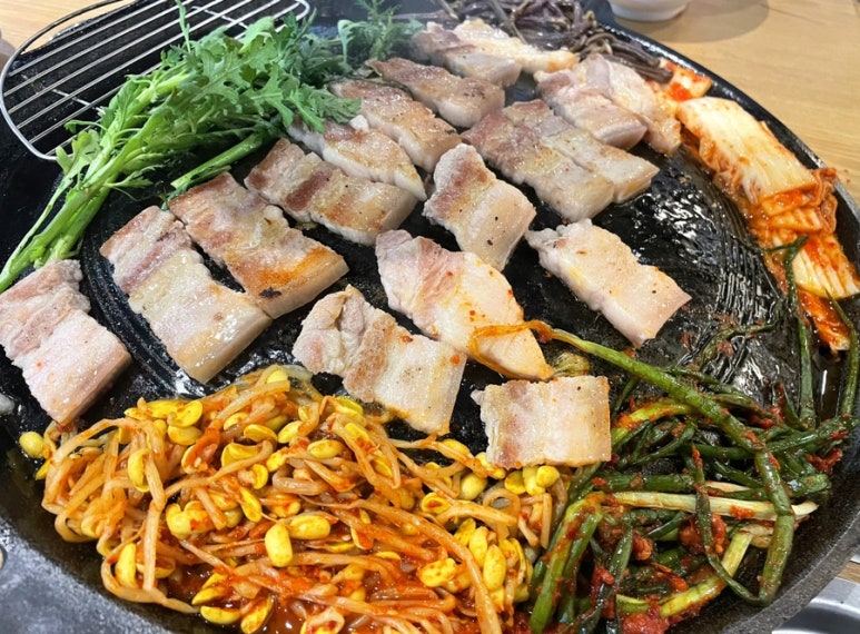 월식당 이미지