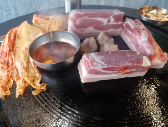 제주솥뚜껑삼겹살 이미지