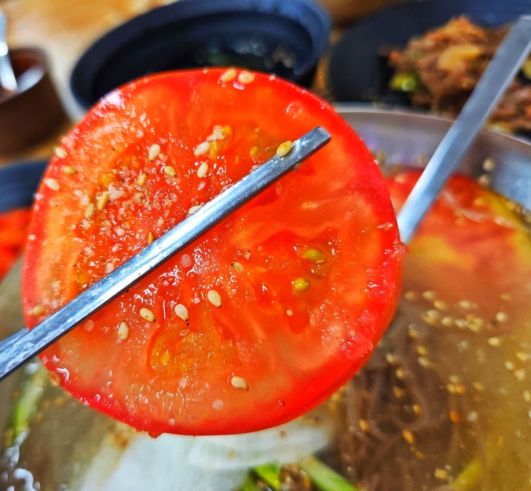 욕쟁이할매불냉면 이미지