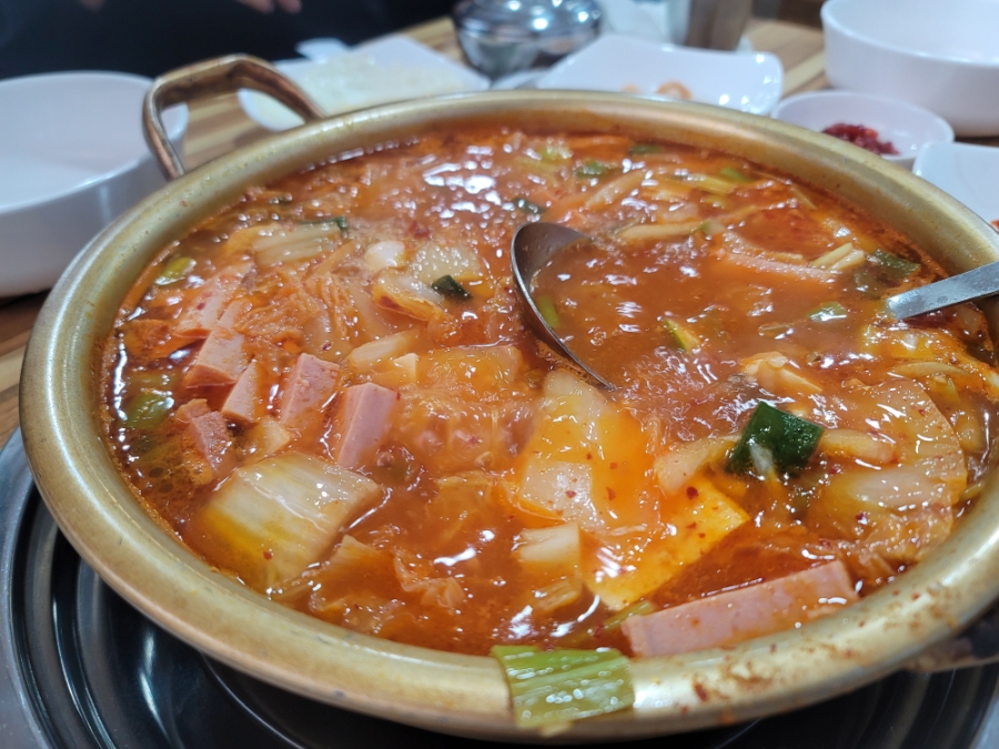 내고향오리김치찌개 이미지