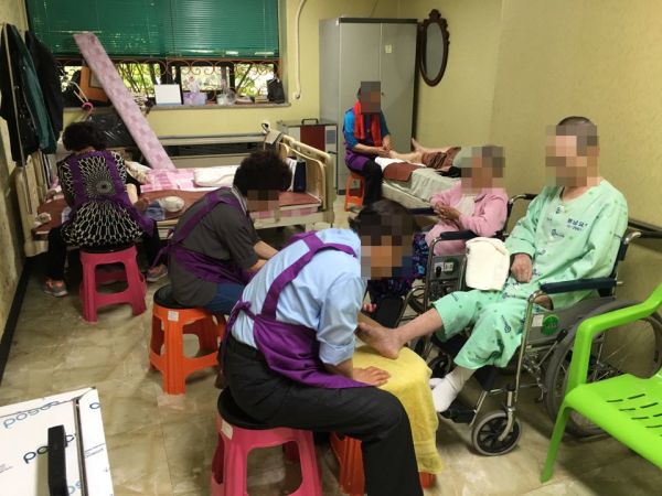 봄날한강요양원 이미지