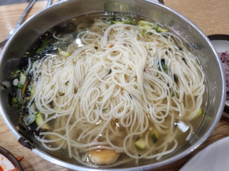 왕잔치국수 이미지