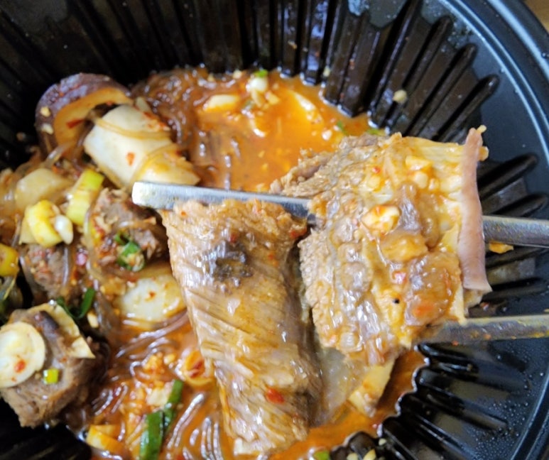 홍칼라 이미지