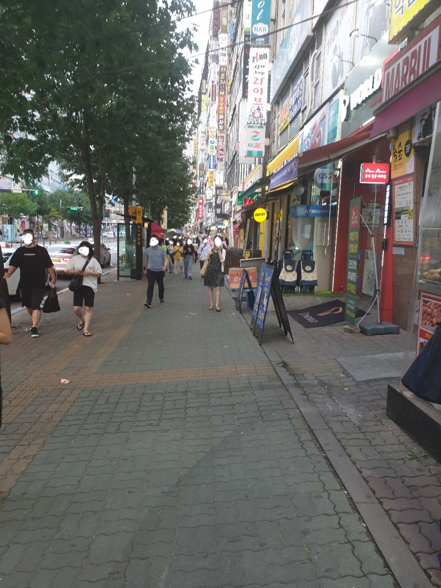 롯데리아지행역점 이미지