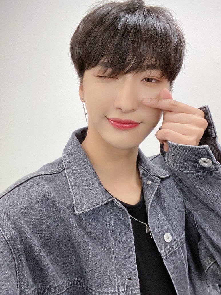 성화패션 이미지