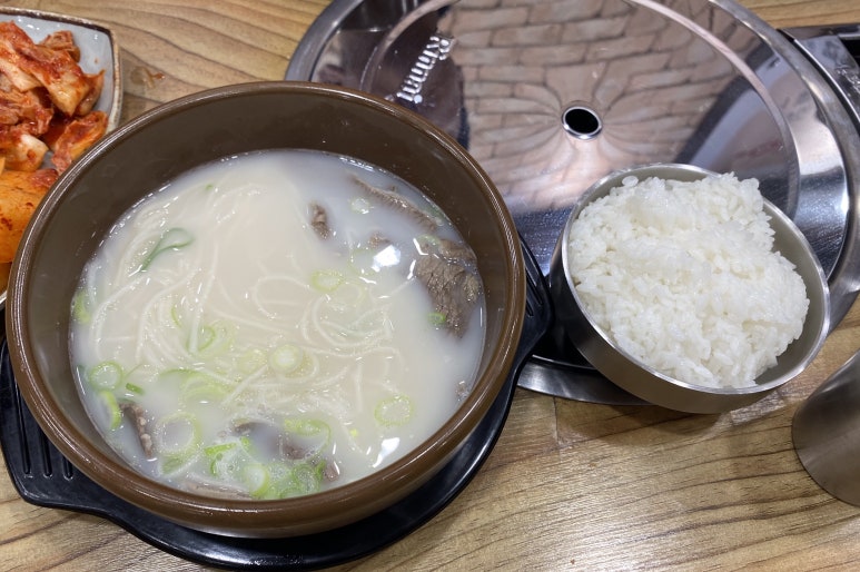 돌삐설렁탕 이미지