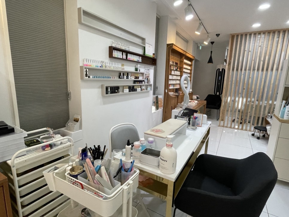 샤이닝바이네일 이미지