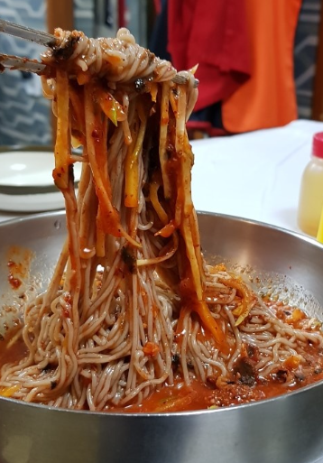 솔밭막국수 이미지