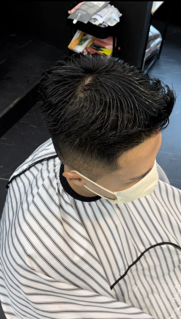 리트모 바버샵 이미지