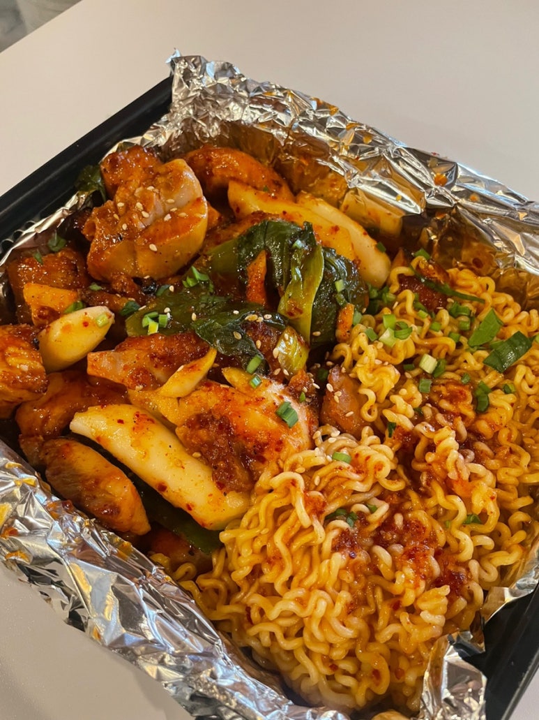 훌랄라참숯불바베큐 이미지